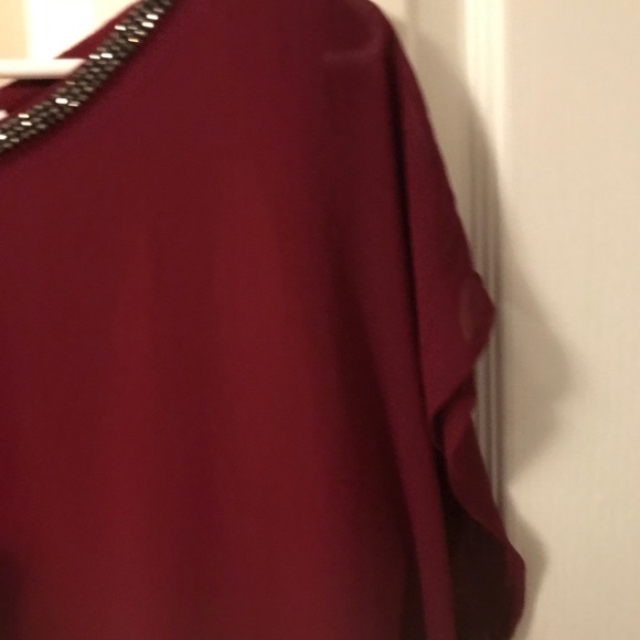 Festive top. - Picture 3 of 8